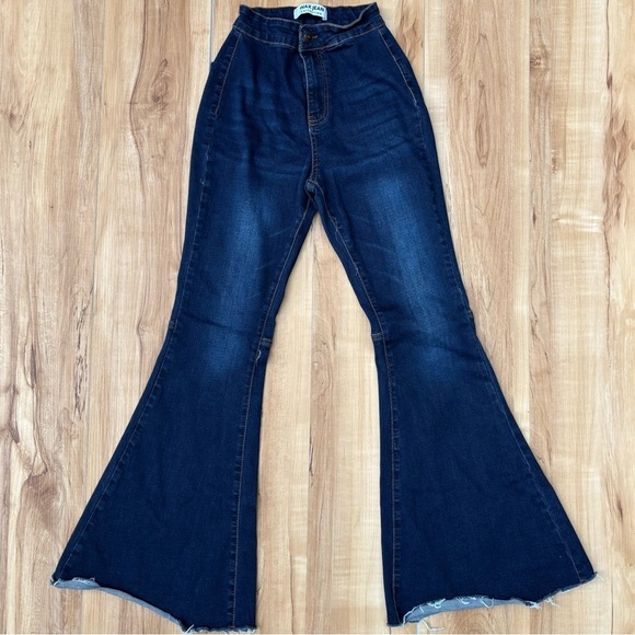 Wax Jean Denim - Wax Jean Dark Wash Flare Wide Leg Jeans with Frayed Hem Size 3/26